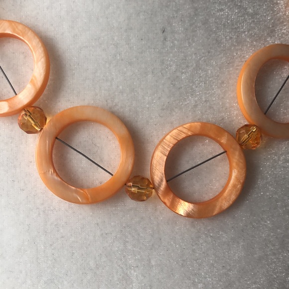 2/15$ Short “O” necklace $10 - Picture 2 of 3